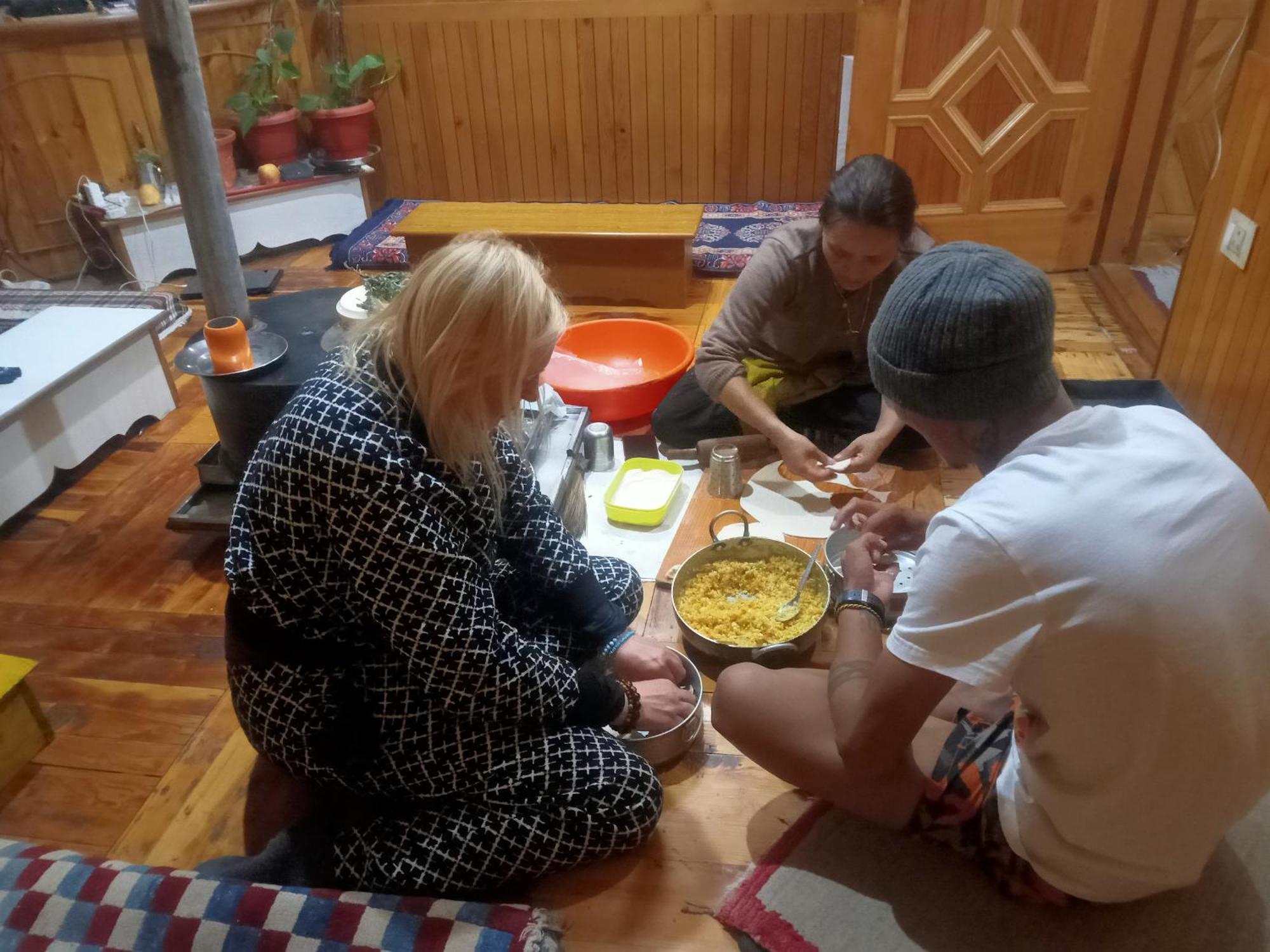 Amma Home Stay Keylong Kyelang Ngoại thất bức ảnh